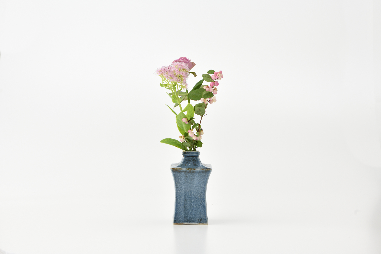 呉洲面取汲出 茶碗 六客 河井透 木箱付(メ1276) 呉洲面取汲出 茶碗 六客 河井透 木箱付(メ1276) - メルカリ