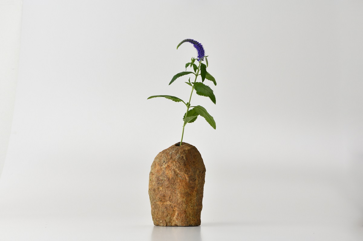 加茂七石（鞍馬石）一輪挿し 【京の庭大工 植司 皆川拓哉】 | 商品詳細